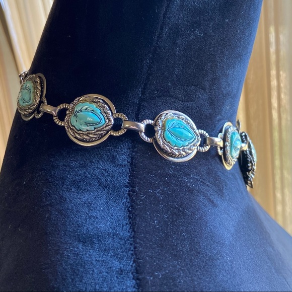 ⚡️Host Pick⚡️Vintage Faux Turquoise Necklace - Picture 2 of 11